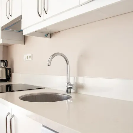 Superb Flat Near Sea With Shared Pool In Cesme * Çeşme