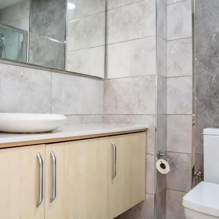 Superb Flat Near Sea With Shared Pool In Cesme * Çeşme