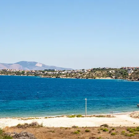 Superb Flat Near Sea With Shared Pool In Cesme Apartment Çeşme